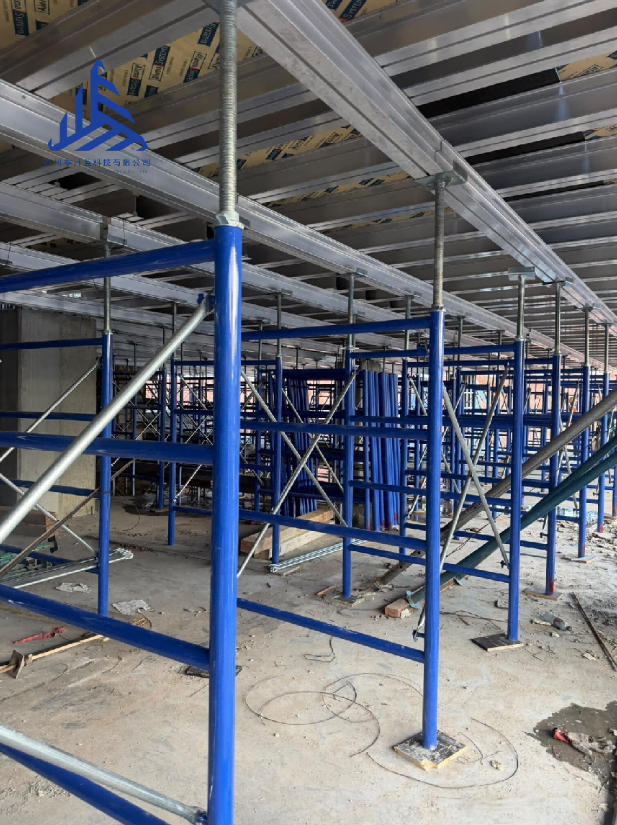 trust-across-thousands-of-miles-our-scaffolding-and-aluminum-beams-supporting-residential-construction-in-honduras-3.jpg