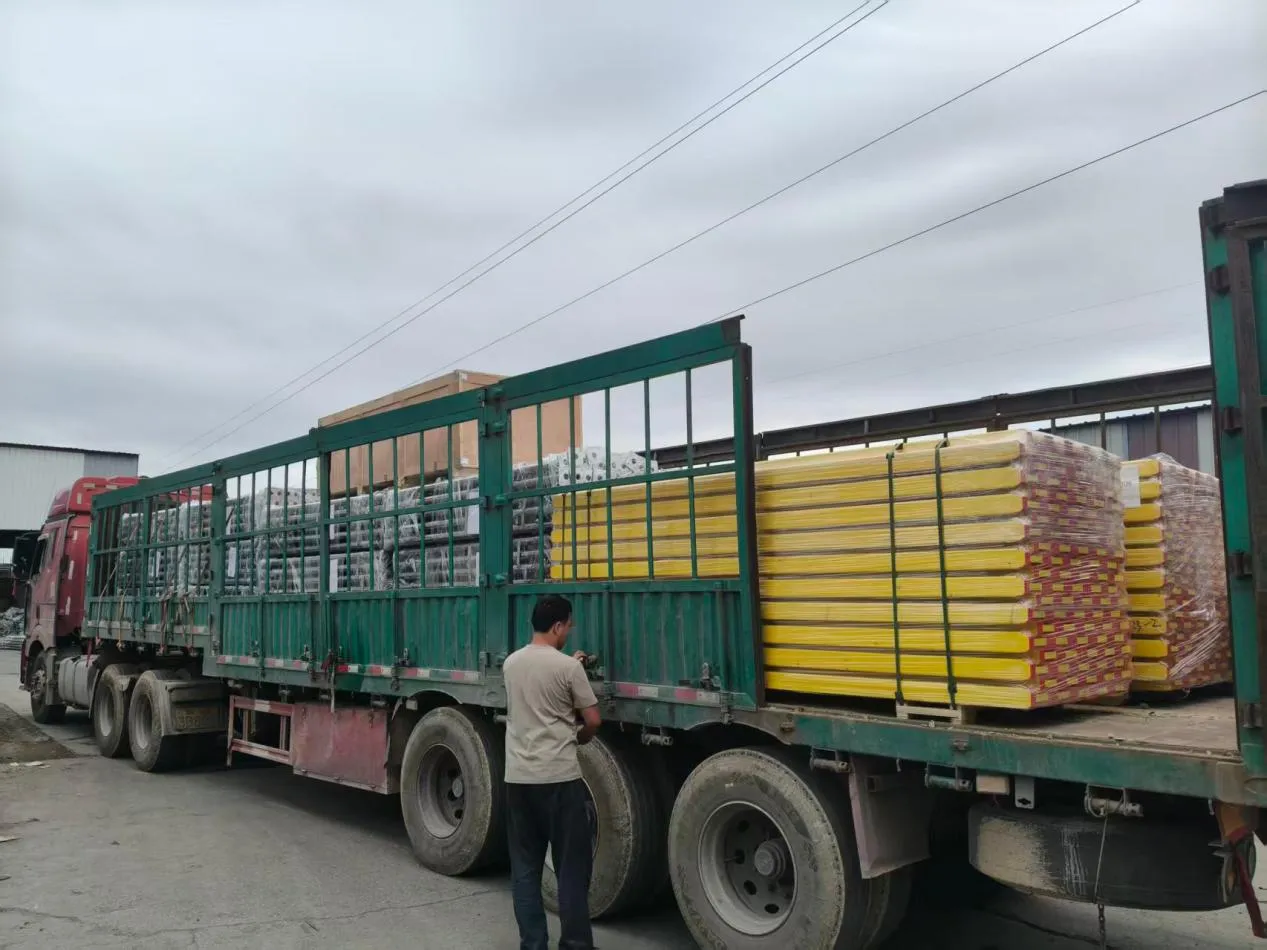One-stop scaffolding supplier loading mixed scaffolding systems and accessories into a shipping container